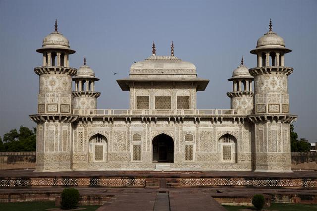 124 Agra, Tombe van Itmad Ud Daulah.jpg